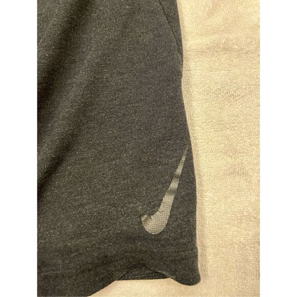 Nike Dri Fit dark gray exercise shorts size Small cotton logo right leg good - Picture 6 of 9